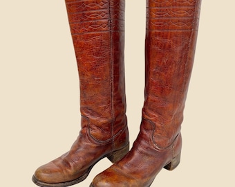 Vintage Frye Campus Boots 1970s Retro Womens Size 8.5 B + 8740 + Reddish-Brown Leather + Contrast Stitch Design + Pull On + 1.75" Heel + USA