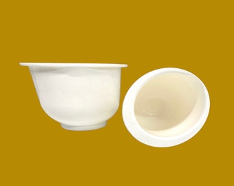 Vintage Mixing Bowl Set Retro 1980s Heller + Contemporary + Melamine + Plastic + White + Set of 2 + 2L + 1L + Home and Kitchen