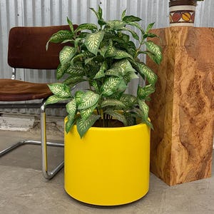 Vintage Fiberglass Planter Retro 1970s Mid Century Modern + Leaf California + Bright Yellow + Cylinder Shape + LEAF C-45 + Indoor/Outdoor