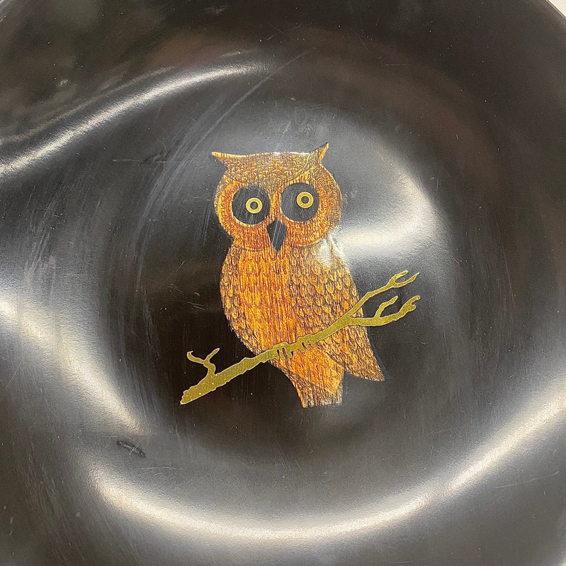 Vintage Couroc Bowl Retro 1970s Mid Century Modern Owl on Branch Monterey CA Black Resin Inlaid Design Shallow Round Home Decor image 6