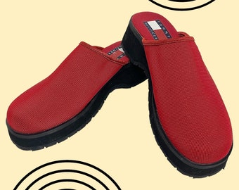 Vintage Tommy Hilfiger Slip Ons Retro 2000s Y2K + Preppy + Womens Size 6M + Red + Stretchy Fabric + Chunky Heel Sandals + Shoes + Accessory