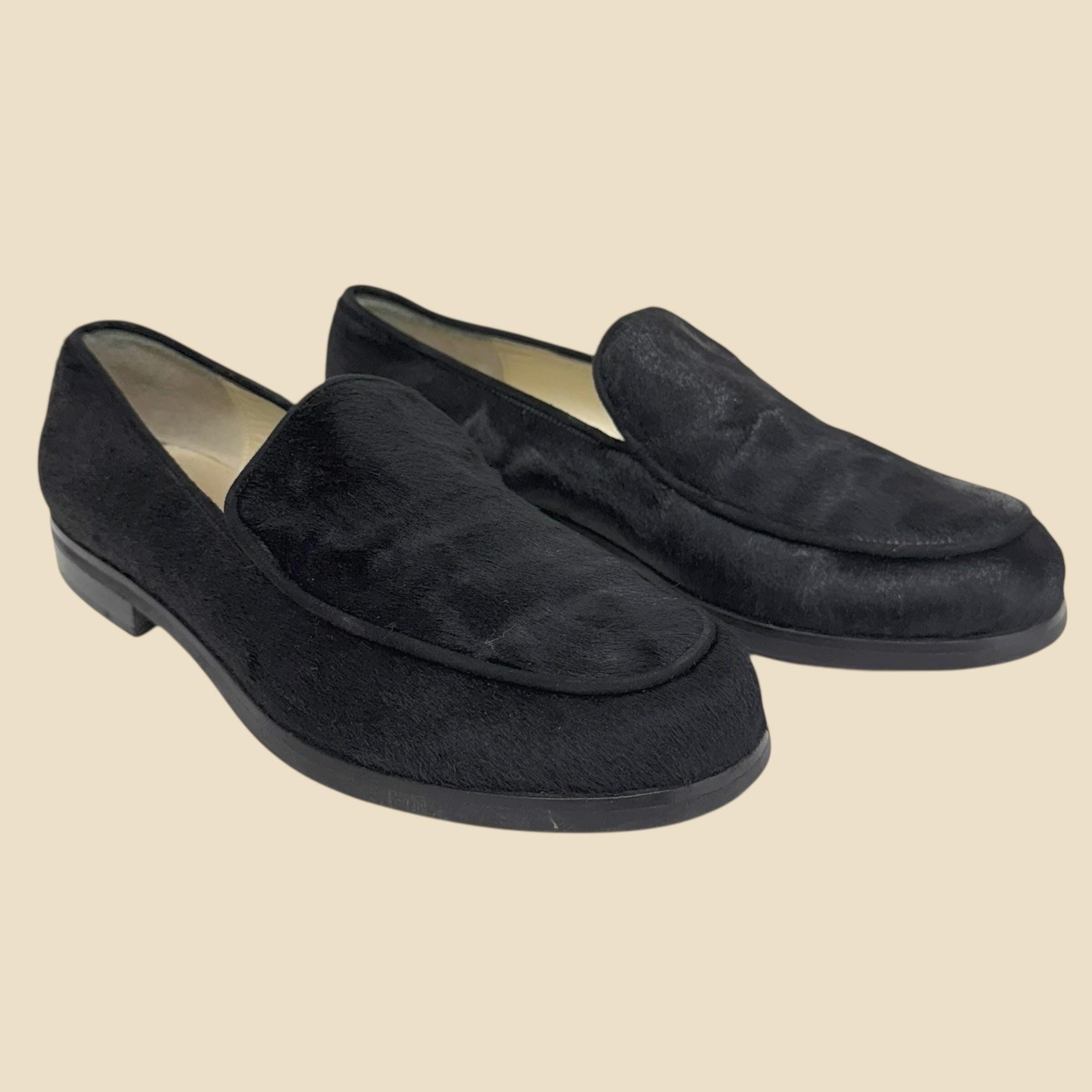 NWOT Wolf -Valley Suede Floral Embroidered Loafers Brand New Embroidered Top for Sale in Conifer main image 2