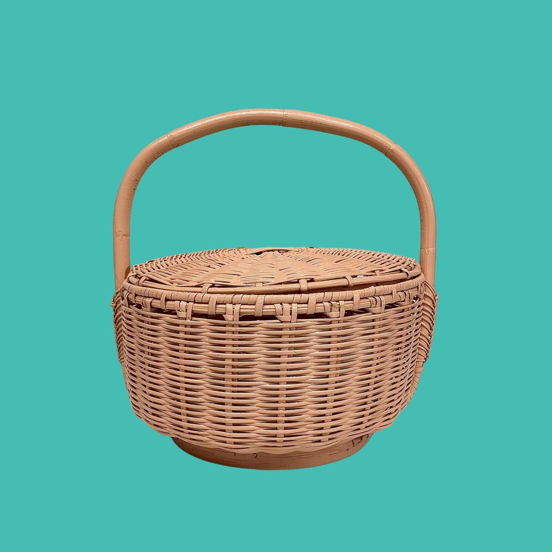 Vintage Picnic Basket Retro 1980s Farmhouse Pink Woven Wicker Round