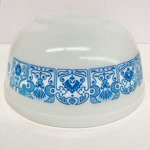 Vintage Pyrex Bowl Retro 1960s Mid Century Modern Horizon Blue 403 2.5 Quart White Ceramic Blue Pattern MCM Kitchen Serving Bild 7