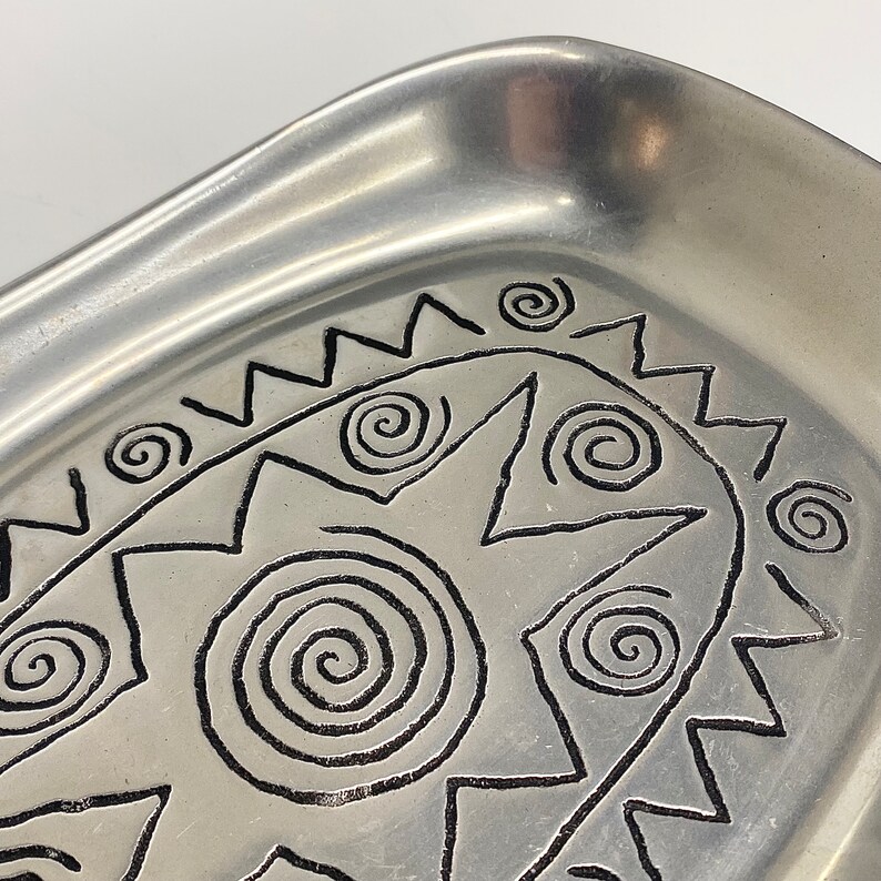 Vintage Wilton Tray Retro 1990s Contemporary Armetale Reggae Silver Metal Etched Design Catchall Ring Dish Modern Home Decor image 5