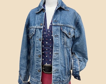 Early 2000s Men's Levi's Trucker Jacket, Large, Dark Blue