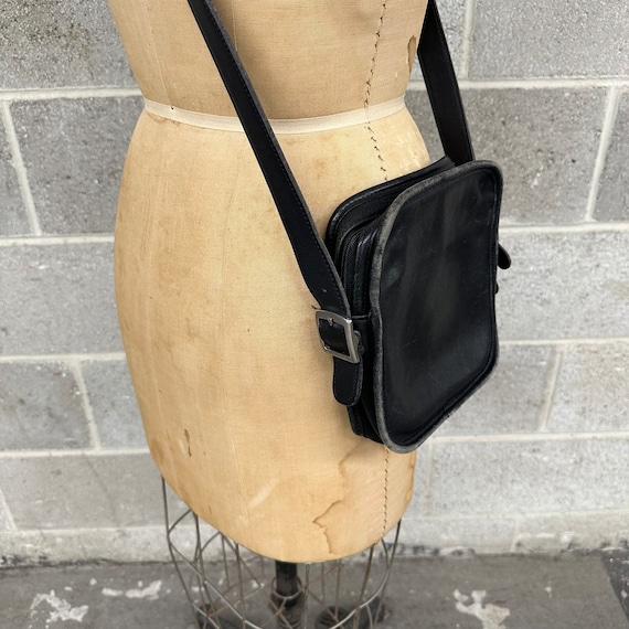 Vintage Coach Camera Bag Retro 1990s Genuine Leather … Gem