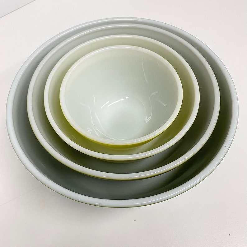 Vintage Pyrex Mixing Bowls Retro 1960s Mid Century Modern Verde Green Ombre Ceramic Set of 4 MCM Kitchen Storage Organization image 4