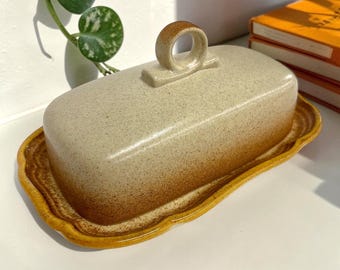 Mantequera Mikasa vintage estilo rústico de los años 80 + Trigo integral + E8000 = Gres + Beige y marrón + Almacenamiento de cocina + Hecho en Japón