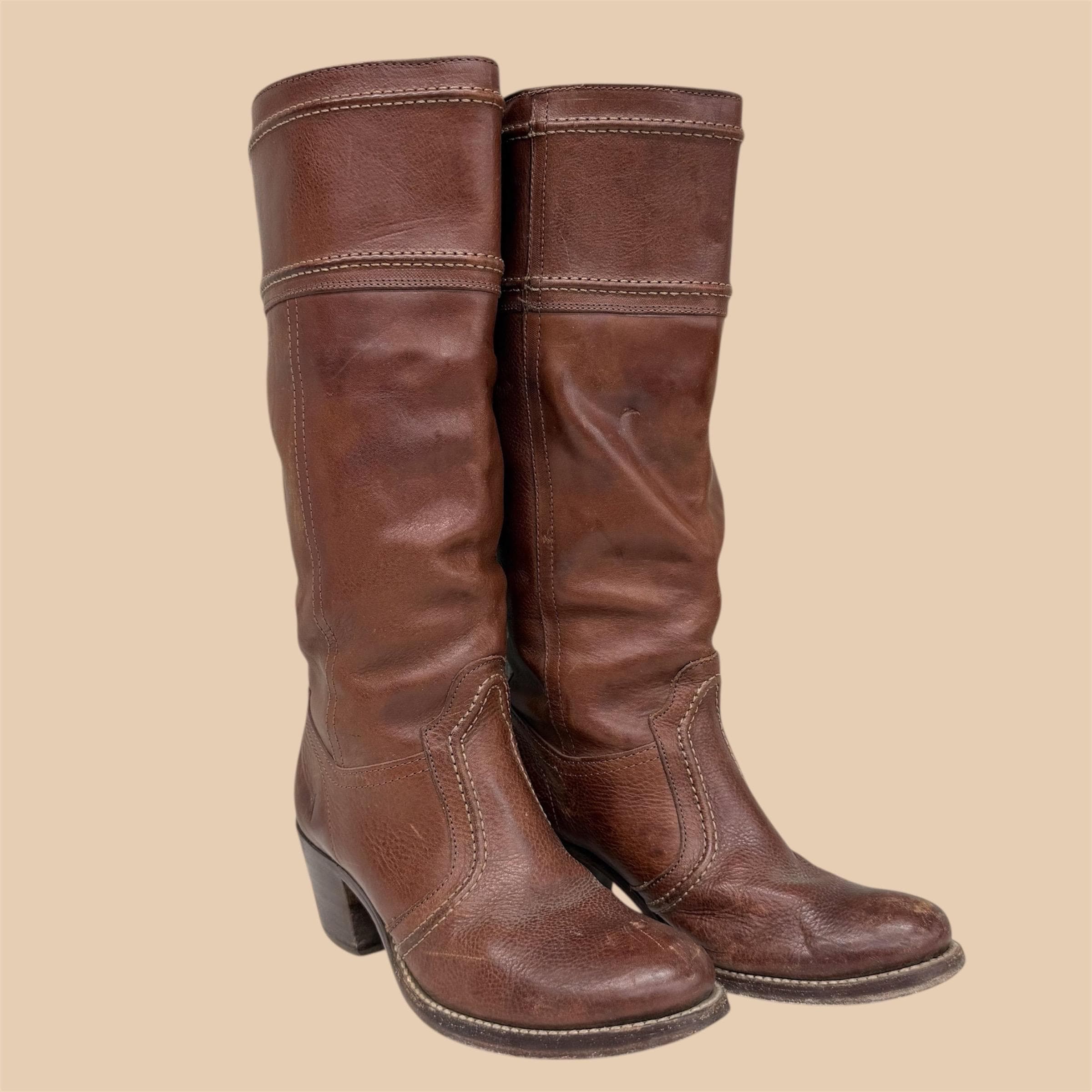 Bottes de cow-boy en cuir marron et bronzage vintage