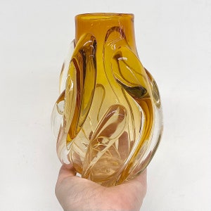 Vintage Donna Fein Vase Retro 1980s Contemporary Art Glass Hand Blown Amber Yellow Spiral Design Modern Home Decor Decoration image 7