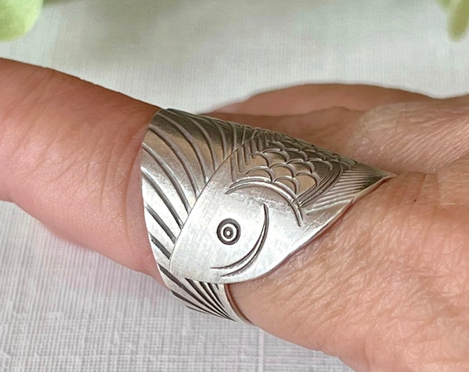 sterling silver fish ring. lucky fish ring, 925 silver fish ring. silver statement fish ring, long tail fish ring.  adjustable ring
