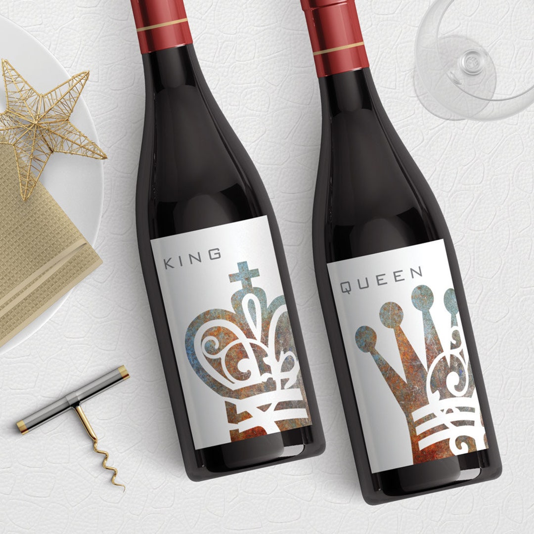 King and Queen Chess Piece Wine Label Gift Set Minimalist Etsy