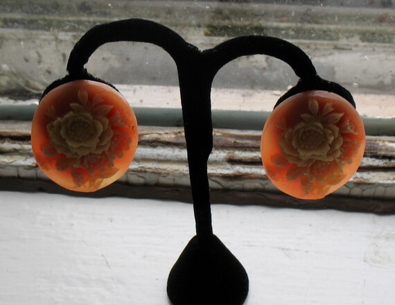 Early Carved Plastic Earrings, Clip On Floral Ear… - image 8