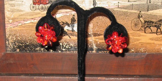 1950s Earrings, Red Marbleized Clip On Earrings, … - image 9