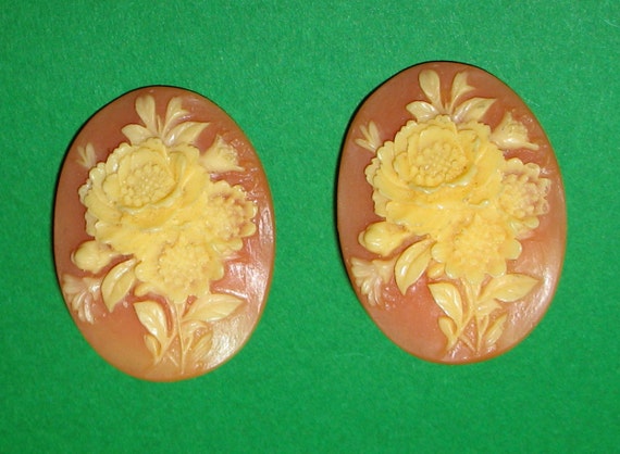 Early Carved Plastic Earrings, Clip On Floral Ear… - image 1