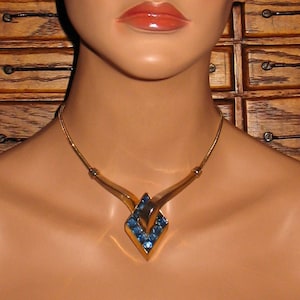 Trifari 1950s Necklace, Trifari Choker with Abstract Design, 50s Jewelry, MidCentury Jewelry, Beautifully Designed 50s Blue Stone Trifari
