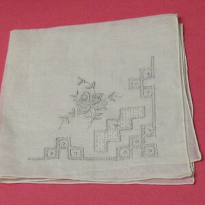 Handerchief, Vintage Hankie, Bridal Accessories, Embroidered Off-White Handkerchief, Delicate Vintage Handkerchief, 1950s Accessories
