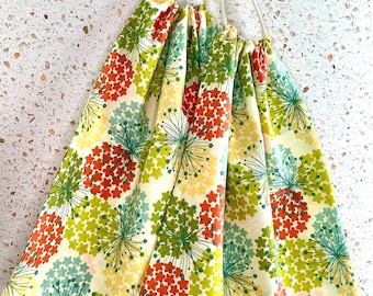 Floral Drawstring Travel Bag: Reusable Shoe Protector (17.5” x 14.5”), Bag,