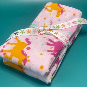 げっぷ布、赤ちゃんの必需品、巣立ちパーティーギフト、ベビーシャワーギフト、赤ちゃんの贅沢ギフト、最高の赤ちゃんギフト、赤ちゃんの贅沢、女の子の赤ちゃん、ユニコーン