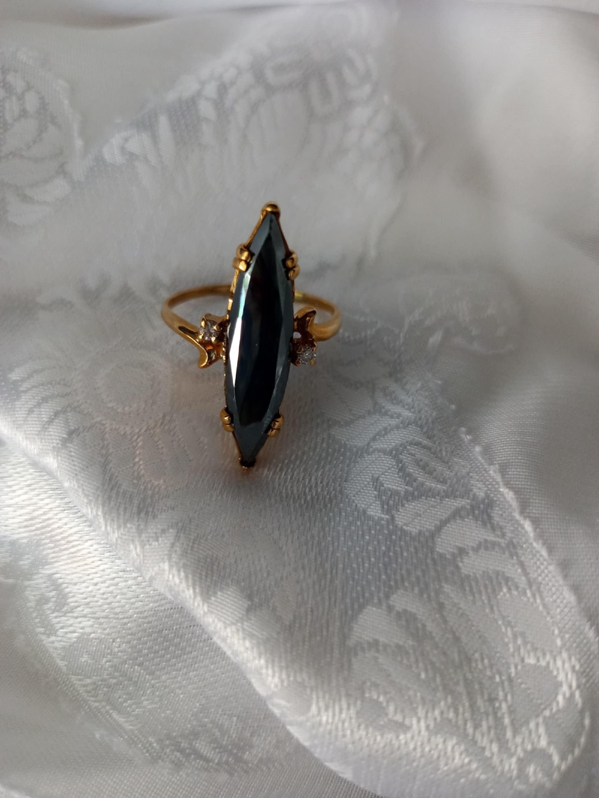 1950s 10k Gold Black Alaskan Diamond Ring With 2 Small 1950s 10k Gold Black Alaskan Diamond Ring With 2 Small