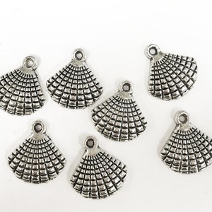 Silver Shell Charms 20 Pcs, 7mm, Nautical charms, sea life charms, Antique Silver Pewter, beach charms, silver charms - PP160