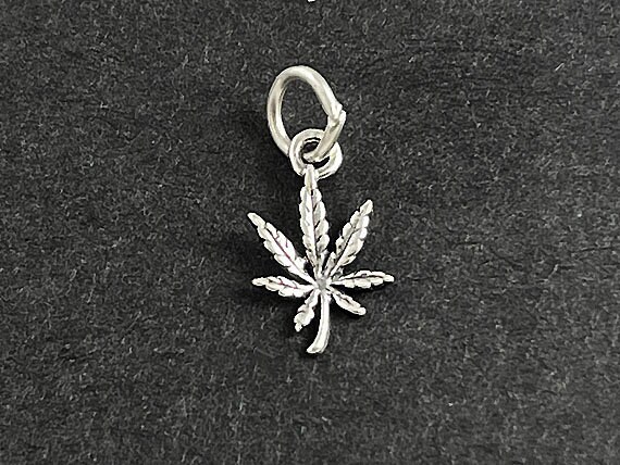 14k Yellow Gold Cross Charm 12.5x8mm 14k Yellow Gold Cross Charm 12.5x8mm