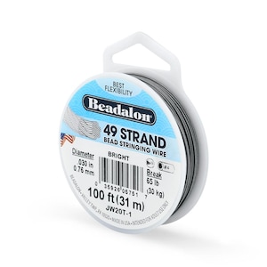 Könnte beinhalten: Ein Set aus drei Keramikbechern mit gesprenkelter, matter Oberfläche. Die Becher sind in Creme-, Hellgrau- und Dunkelgrautönen gehalten. Jeder Becher hat ein schlichtes, minimalistisches Design, perfekt für Kaffee oder Tee.