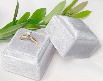 Proposal Ring Box, Velvet Vintage Handmade, Bride's Ring Box, Velvet Ring Box, Vintage Ring Box, Ring Bearer Box Silver Gray 1 Ring Square