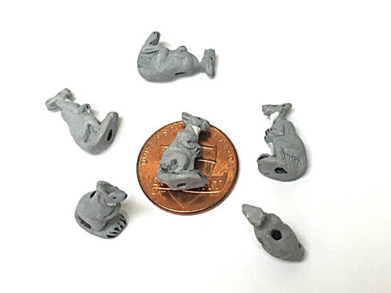 CBS Ceramic Beads 238 10 or 20 Gray Kangaroo Beads Peruvian Beads Tiny Kangaroo Beads Lots of 4 Animal Beads