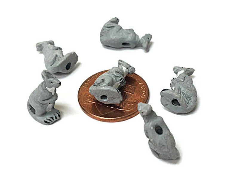 CBS Ceramic Beads 238 10 or 20 Gray Kangaroo Beads Peruvian Beads Tiny Kangaroo Beads Lots of 4 Animal Beads