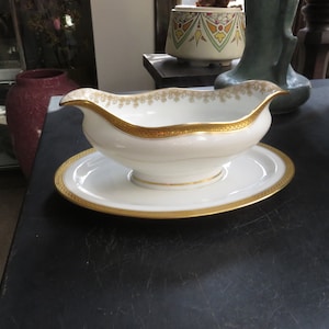 Vintage Haviland Limoges France Diamond Pattern Attached Underplate Gravy Boat Gold Trim