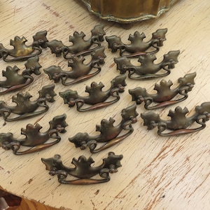 Vintage Ornate Lot of 13 Metal Drawer Handle Pulls Dresser Buffet Sideboard Cabinet