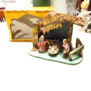 Vintage Italy Italian Nativity Manger Christmas Holiday Moss Wood Straw in Box