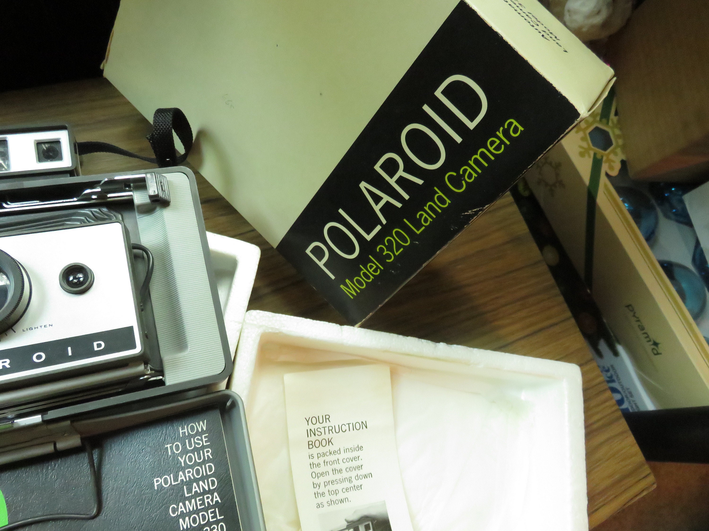 POLAROID LAND CAMERA MODEL320 【公式通販】