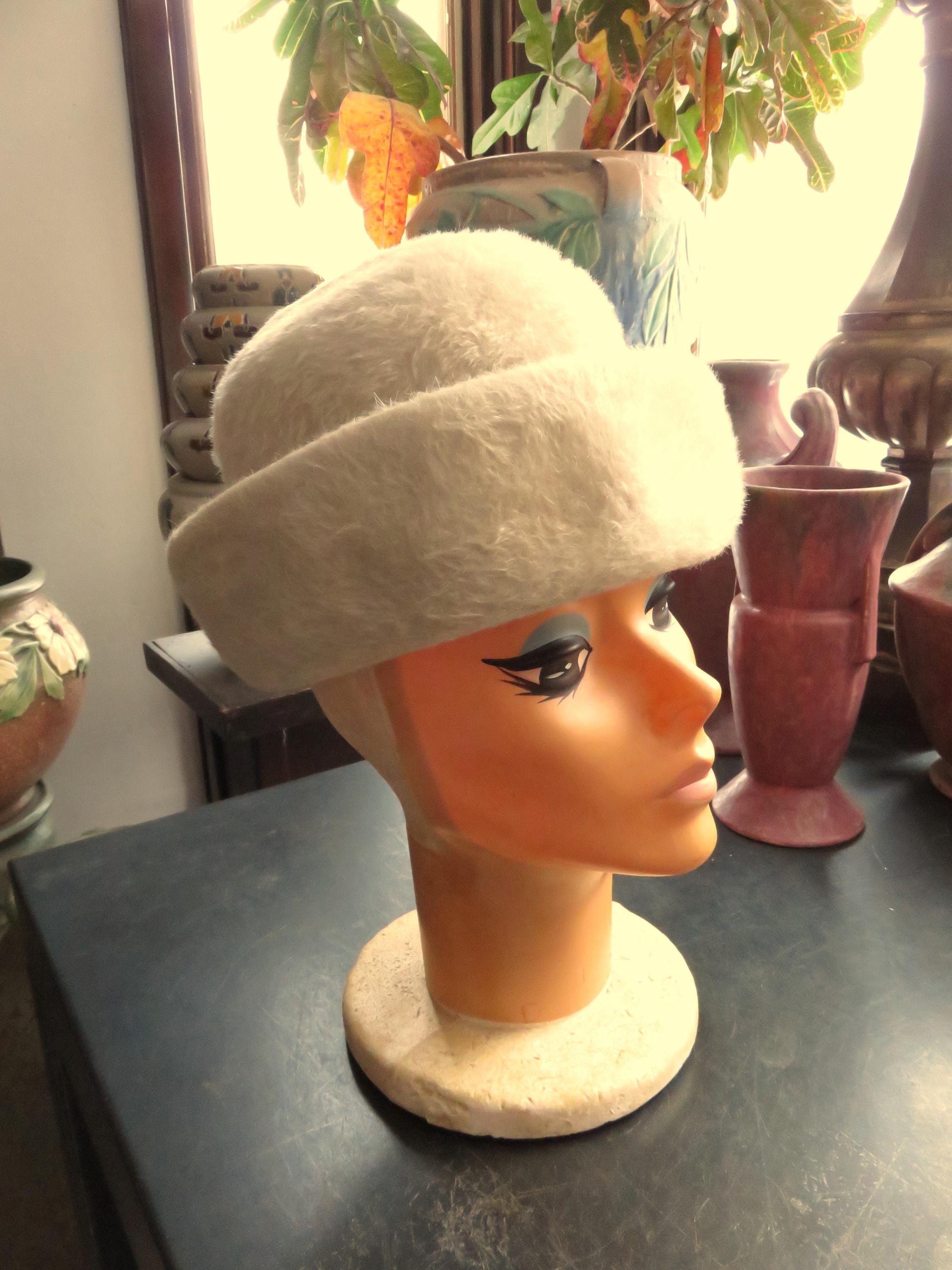 ADORABLE Vintage 1960s Black and Cream Faux Fur Velour Hat & Decorative Brooch Vintage Fur Brooches - Etsy main image 3