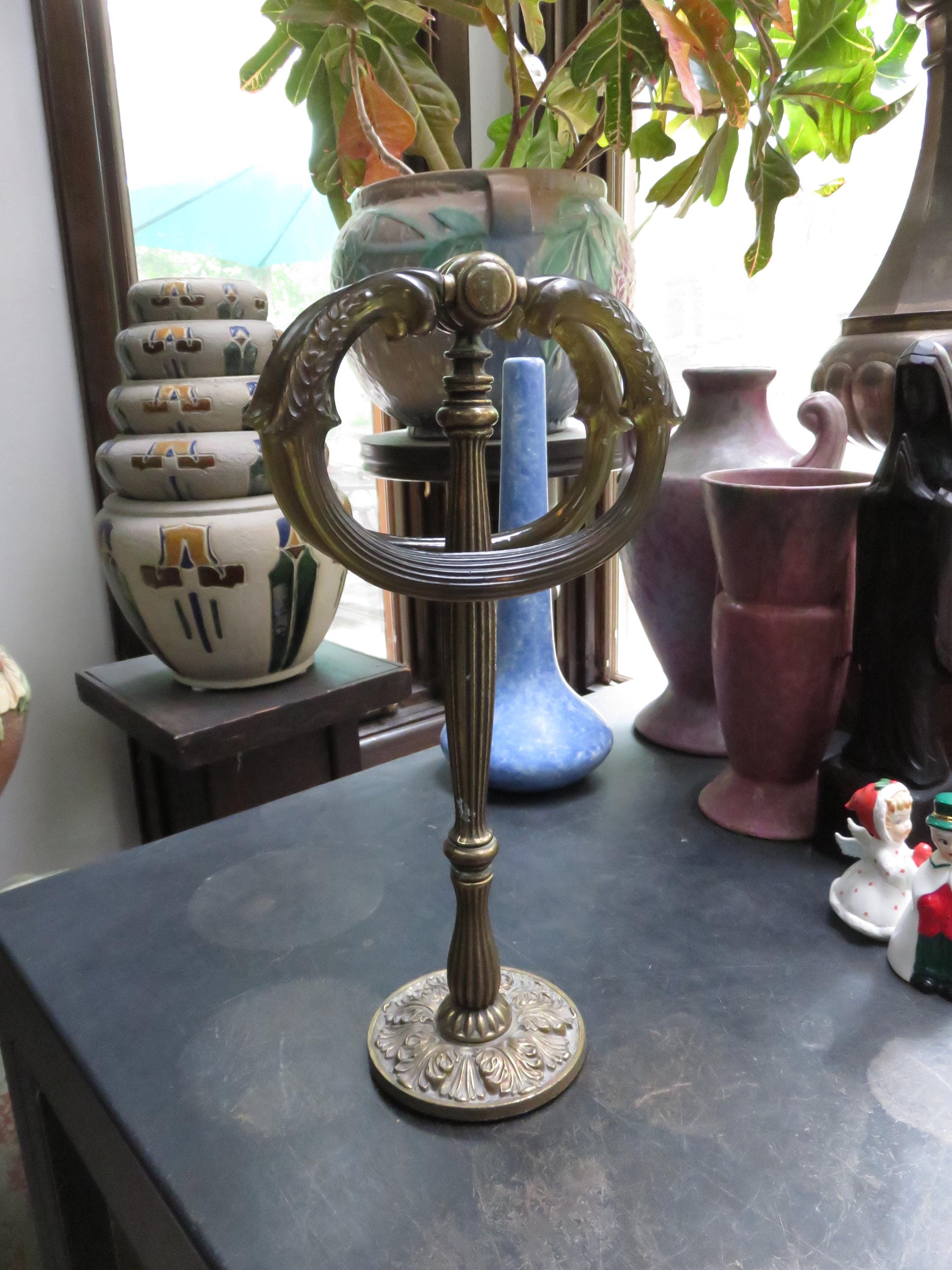 Hollywood Regency Towel Stand - Etsy
