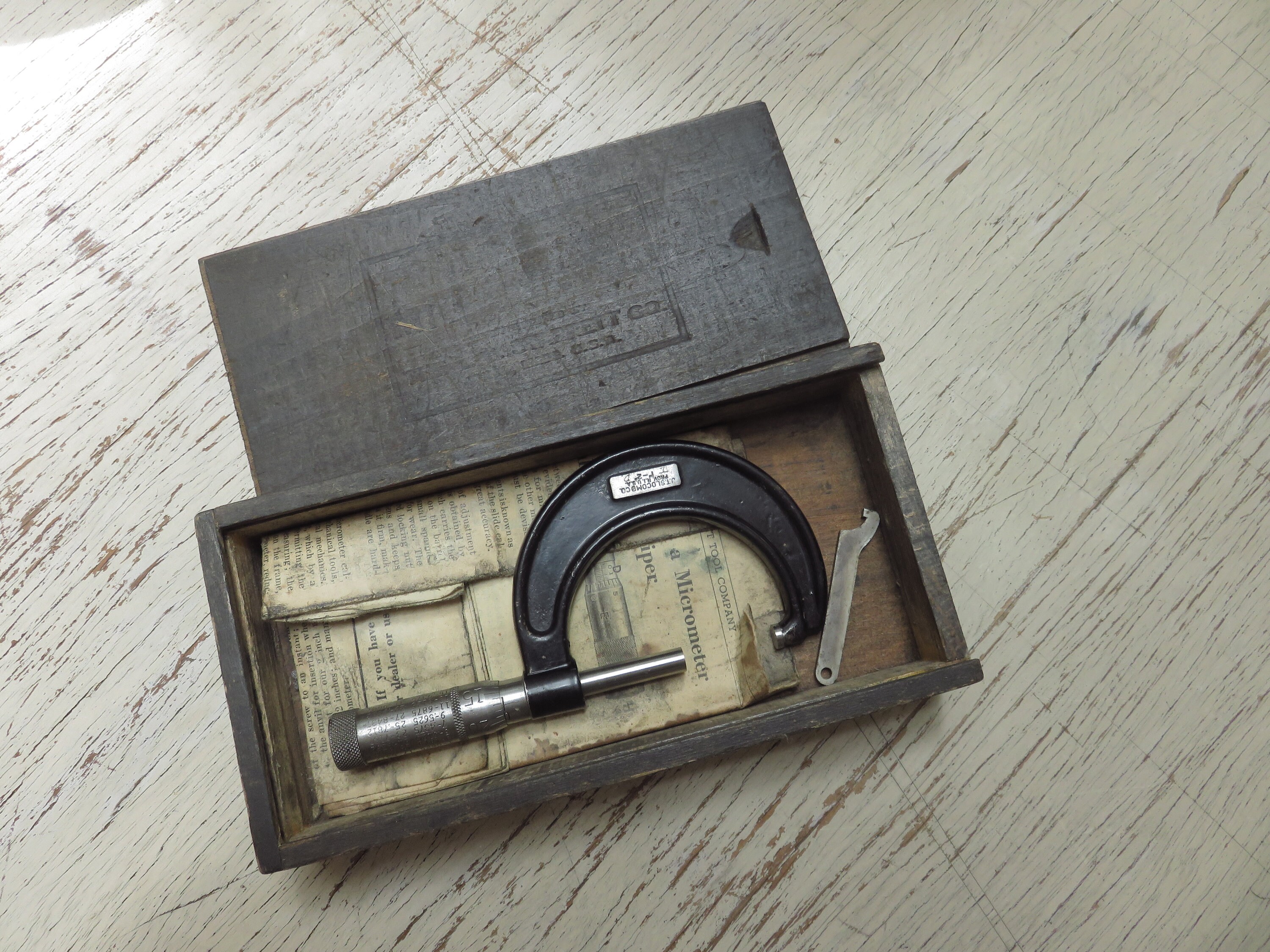 Indicating Micrometer for sale Only 3 left at 70