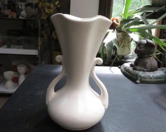 Vintage Redwing Red Wing USA White Handled Ribbed Footed Art Deco Vase