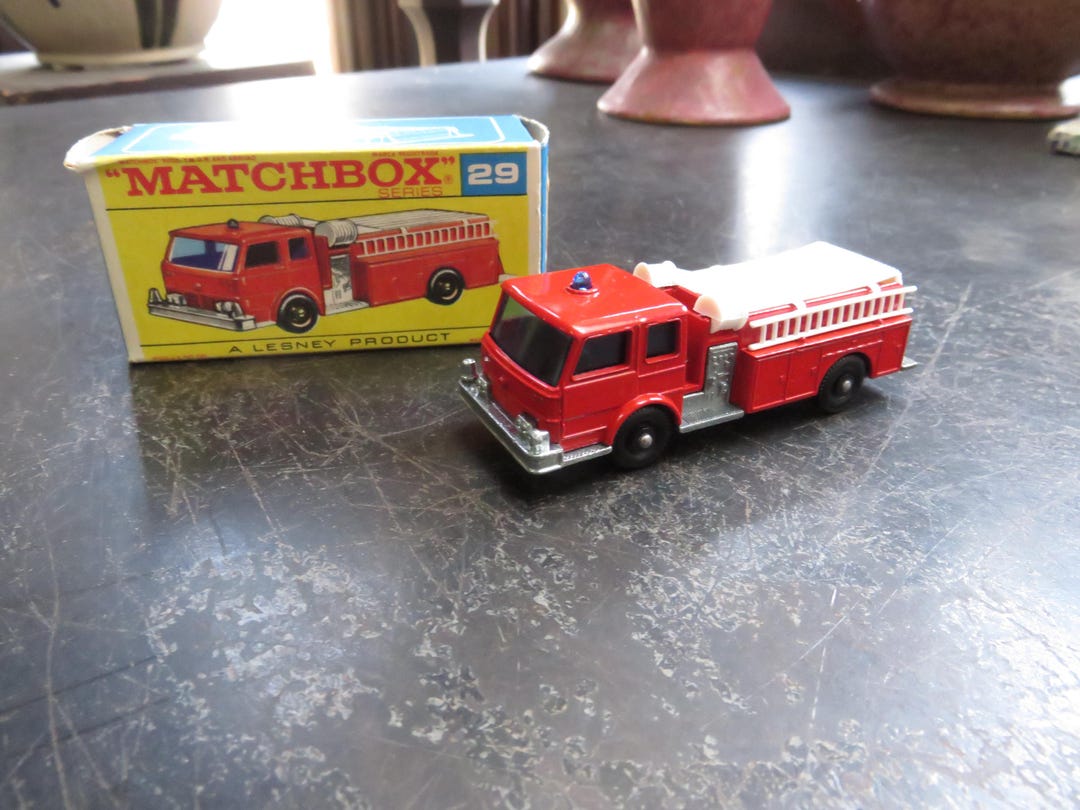 マッチボックス No.29 FIRE PUMPER TRUCK レズニー Vintage 1960's Matchbox 29 Fire Pumper Truck in Box Lesney England