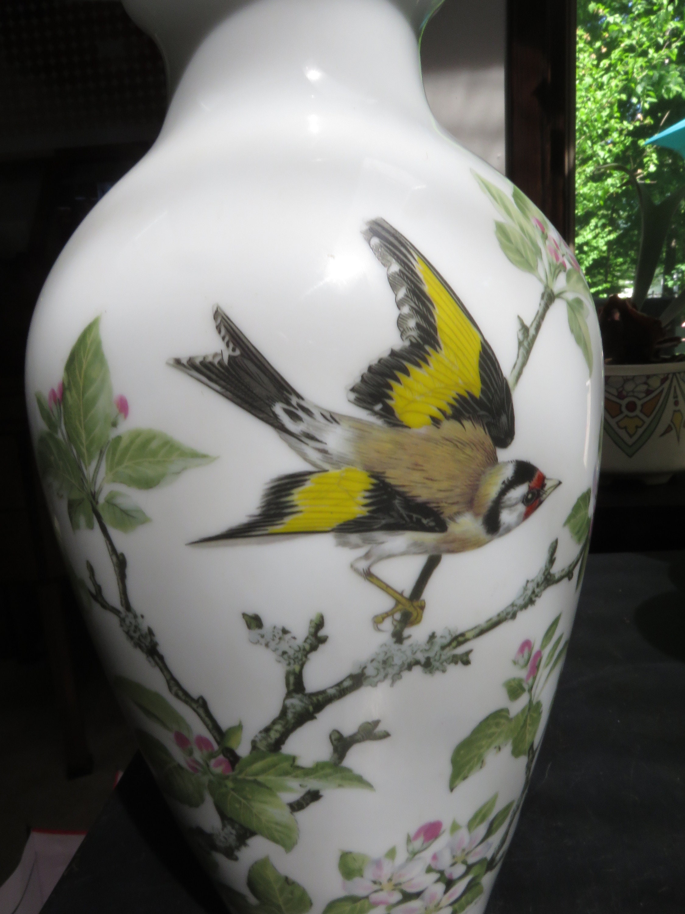 Vintage Franklin Porcelain Woodland Bird Vase Floral Flower 1981