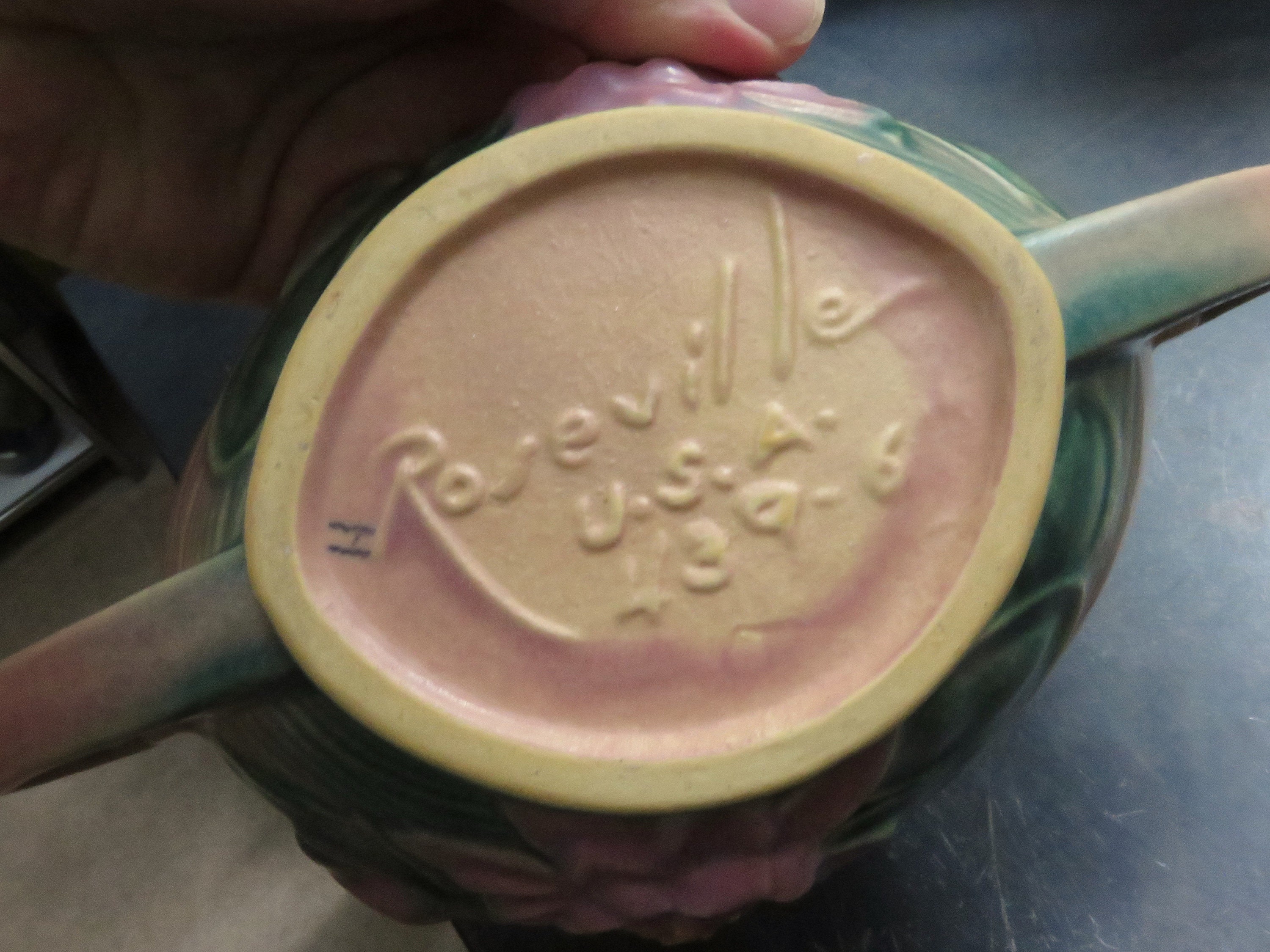 Vintage Roseville Water Lily Floral Flower 439-6