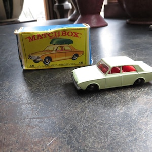 MATCHBOX - 45 - Ford Corsair Avec Bateau - En boite | BRICABOCK