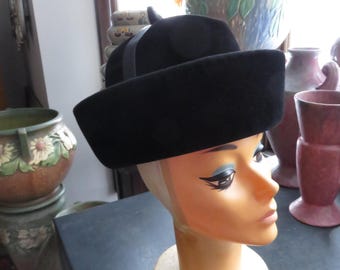 Vintage 1960 display picture 1