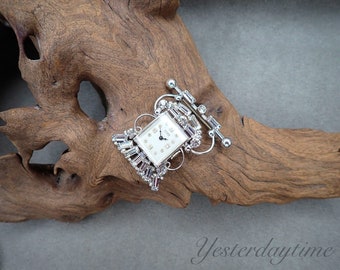 Cyma 1930's Ladies Paste Stone Lapel Watch Swiss Made 17 Jewel Manual Movement