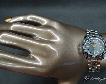 Gruen Guildcraft Ladies Divers Watch 1960's Swiss Made 17 Jewel Manual Movement Stainless Steel Case