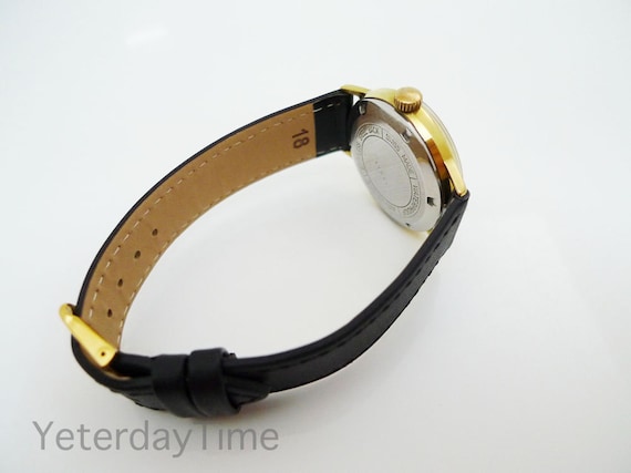 Avia watches deals 1960s