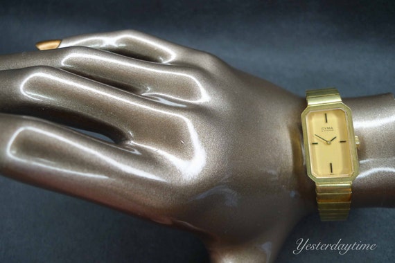 Synchron Cyma Ladie's Watch 1960's Swiss 17 Jewel Manual Movement Gold Plated Case and Strap