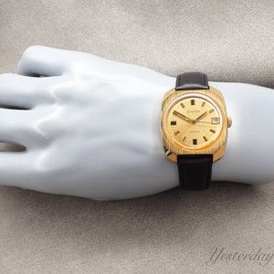Sekonda Men&#39;s Watch 1970&#39;s Gold Date Window Dial USSR 18 Jewel Manual Movement Gold Plated Case