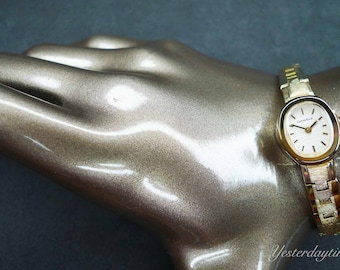 Caravelle Bulova Women's Watch 1970 Swiss 17 Jewel Manual Movement